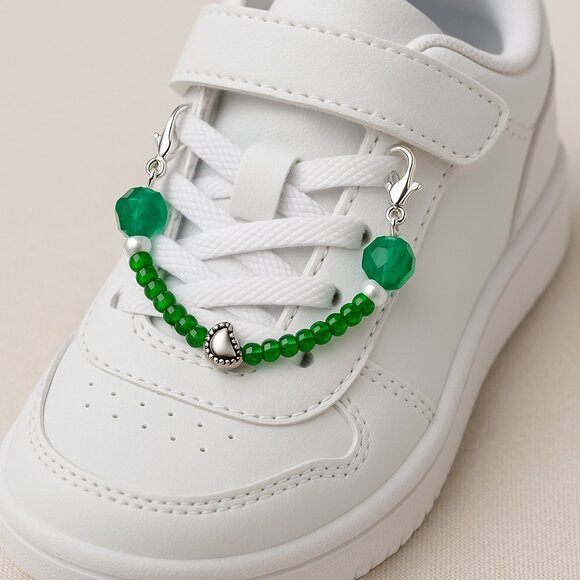 Green Beaded Shoe Charm with Heart Accent - Picture 3 of 4